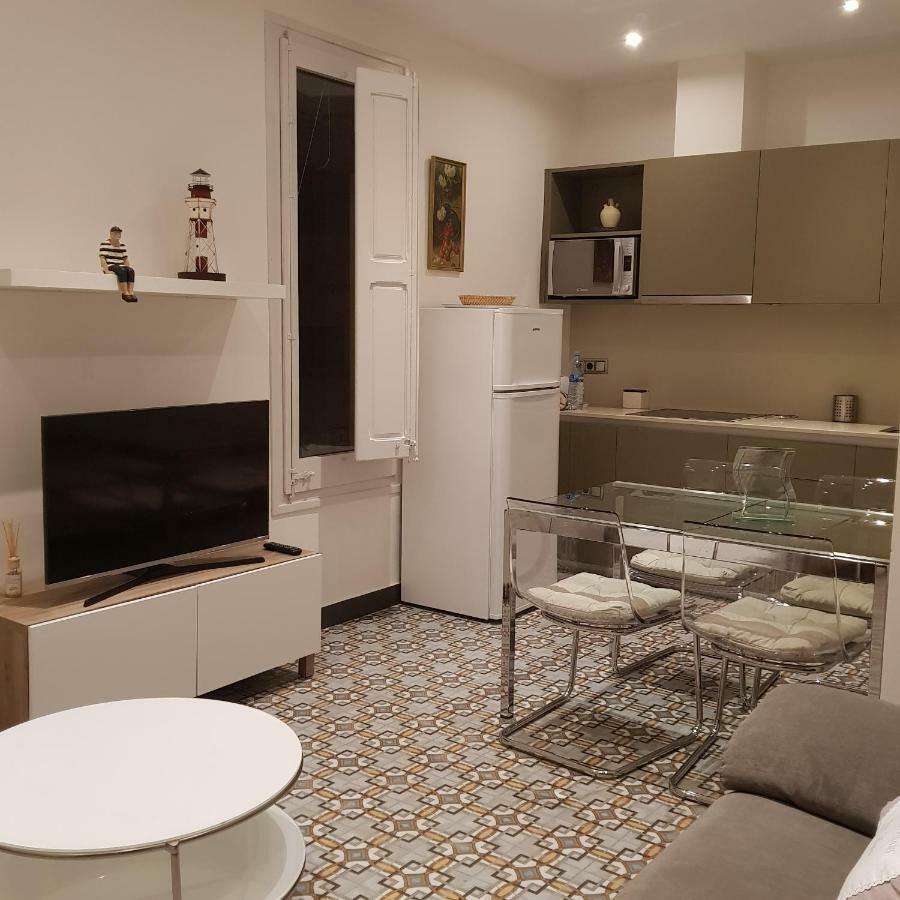 Apartamentos Nouvilas Portbou Bagian luar foto