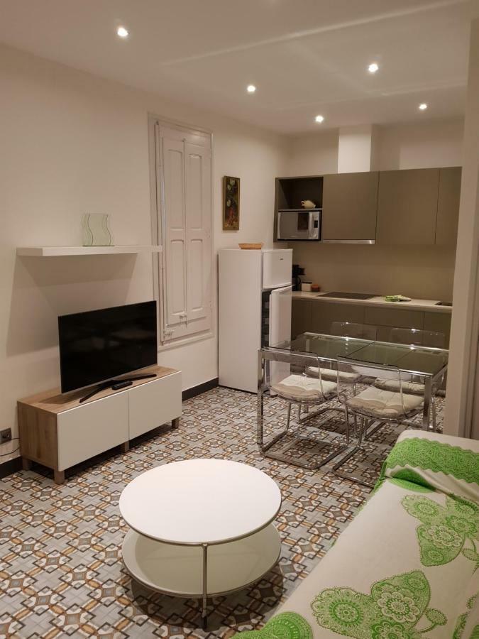 Apartamentos Nouvilas Portbou Bagian luar foto