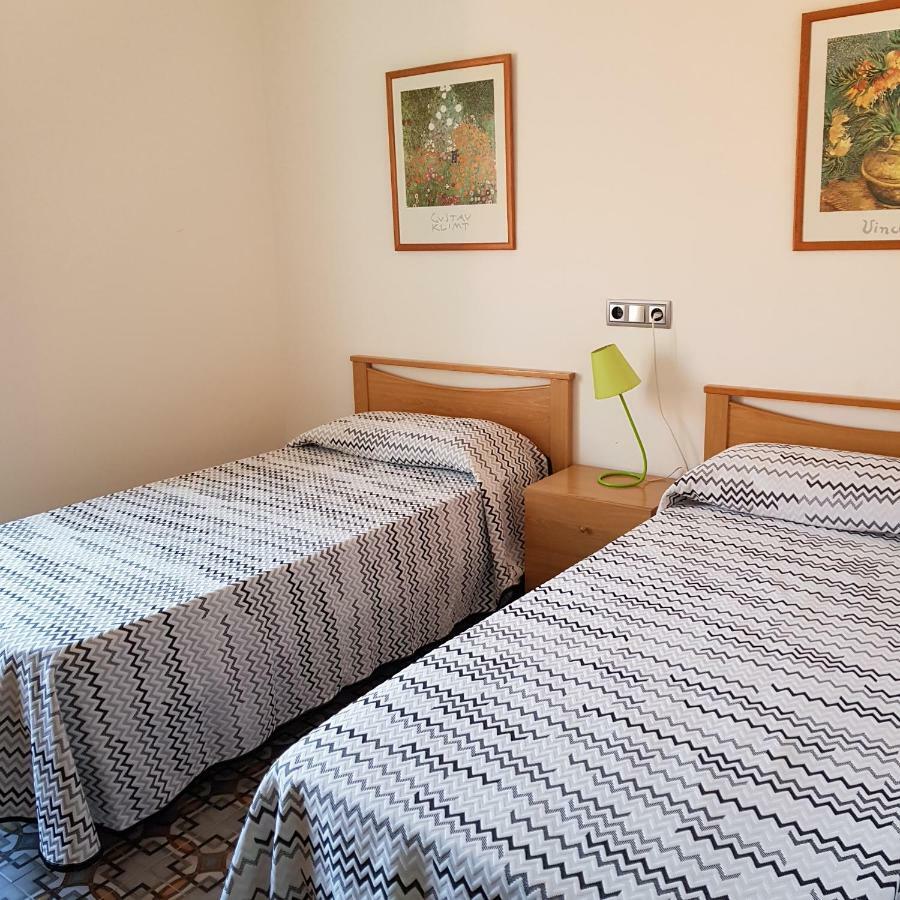 Apartamentos Nouvilas Portbou Bagian luar foto